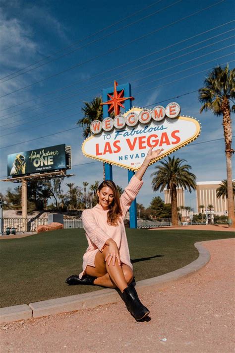 pictures of las vegas women.